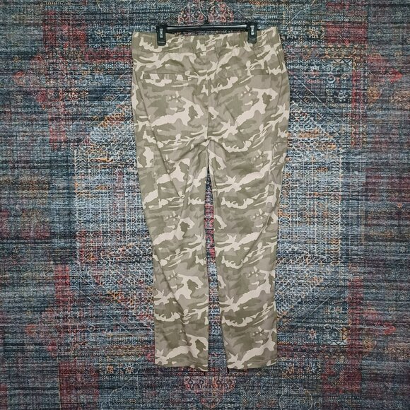 Supply n Demand mens green an tan camo cargo ankle pants XLx32 EUC - Picture 2 of 7
